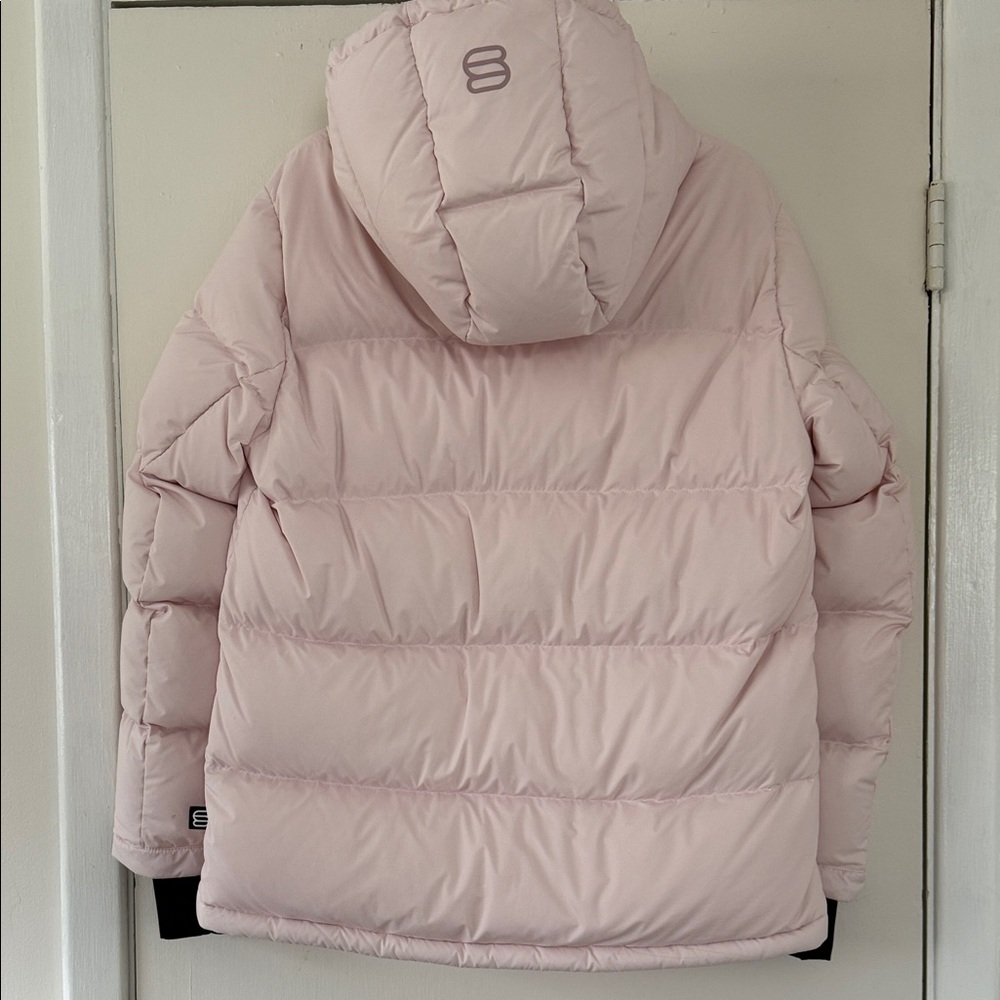 Aritzia Super Puff cliMATTE - Picture 2 of 12